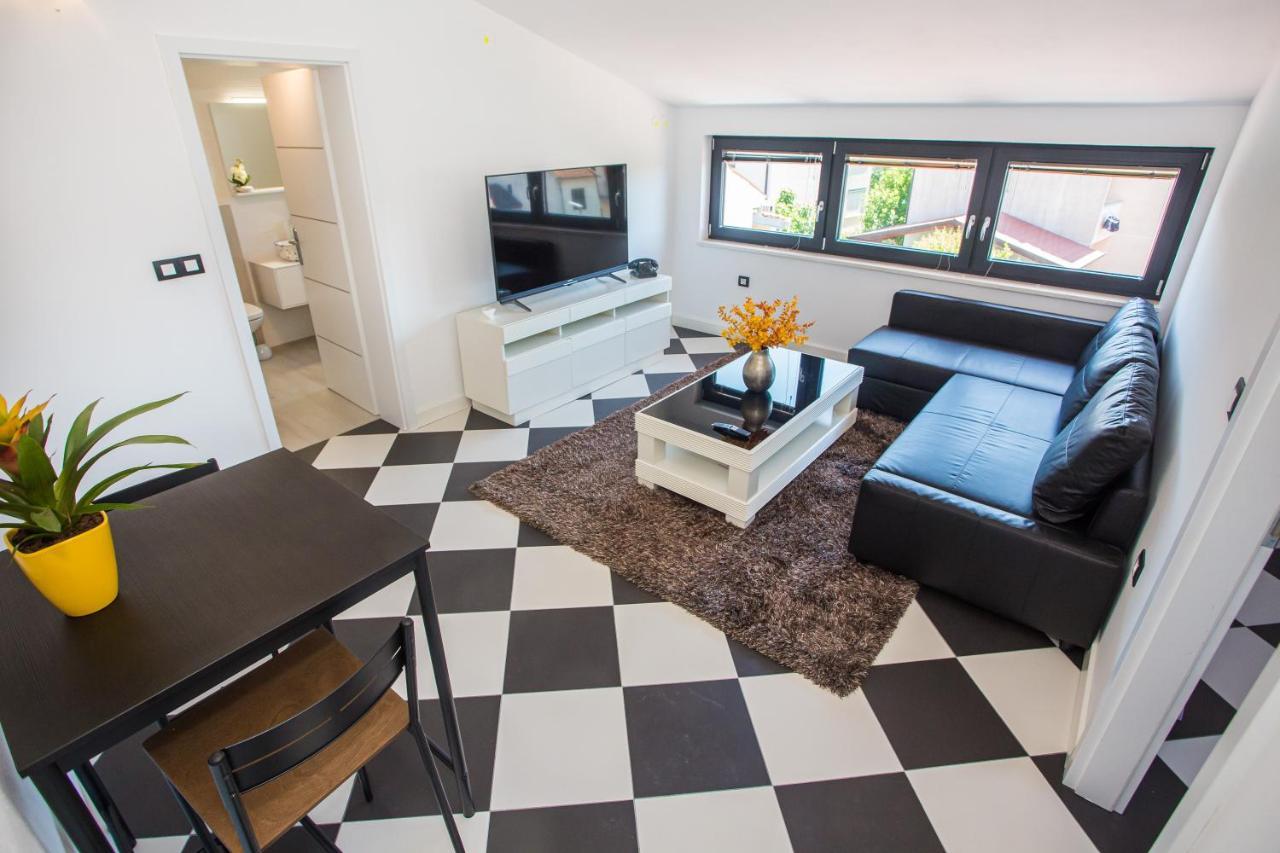 Black & White Apartment Rovinj Exteriör bild