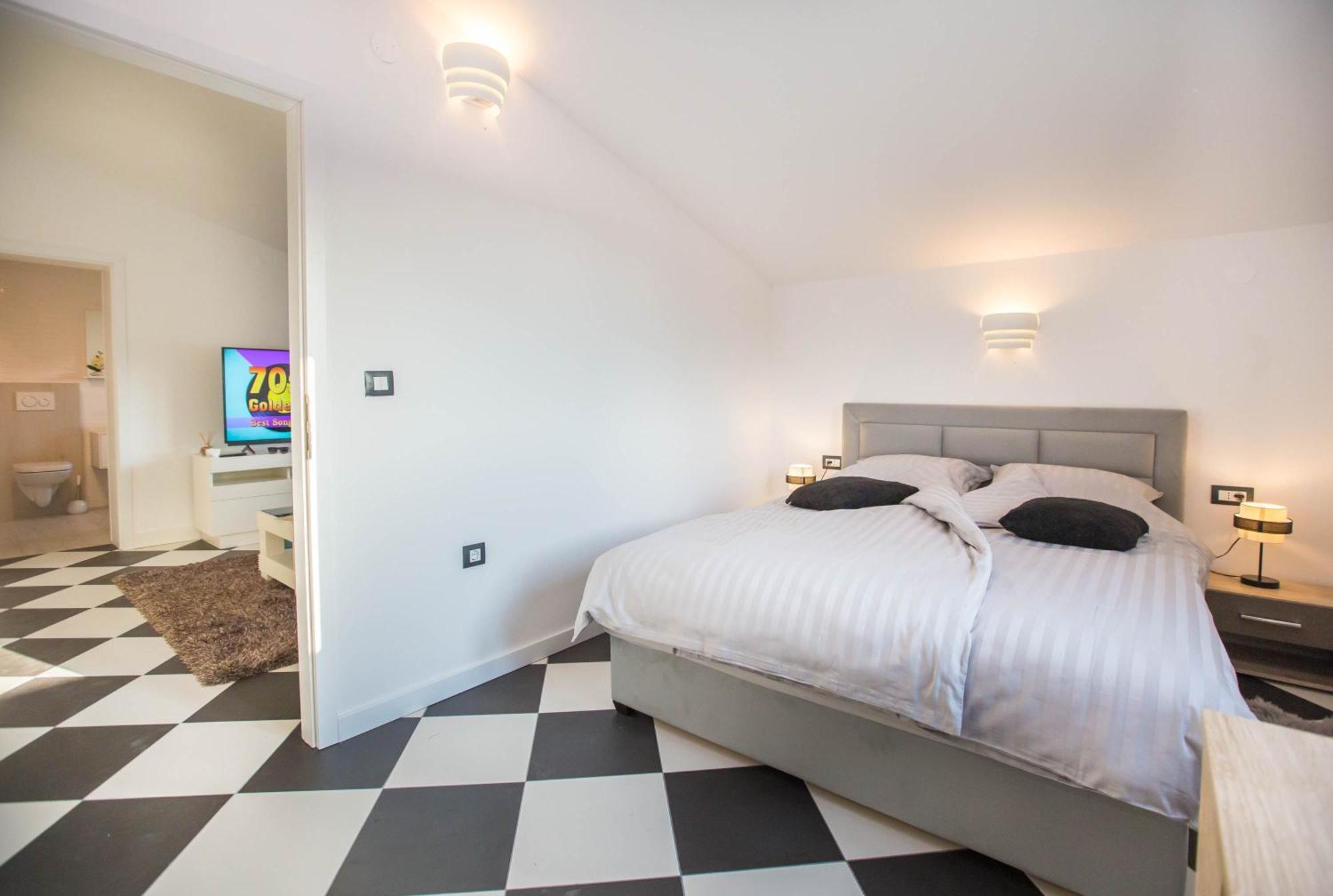 Black & White Apartment Rovinj Exteriör bild
